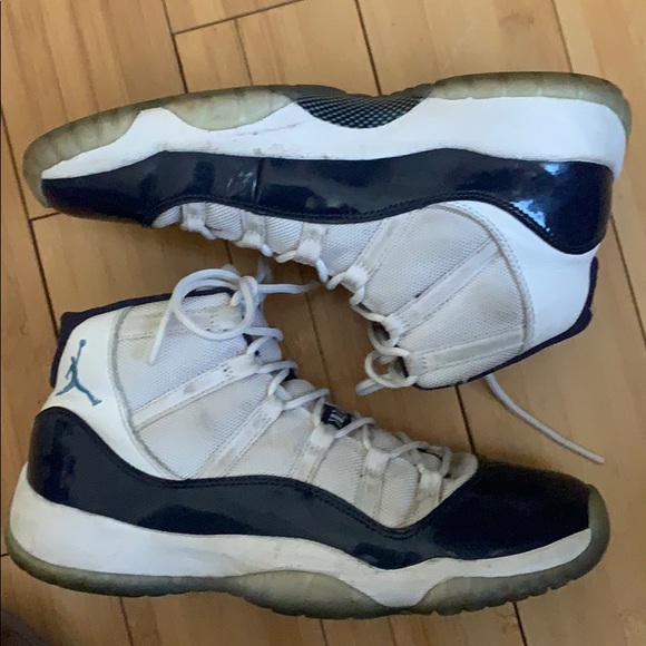 Jordan 11 “Win like 82” GS Size 7 - Picture 2 of 4